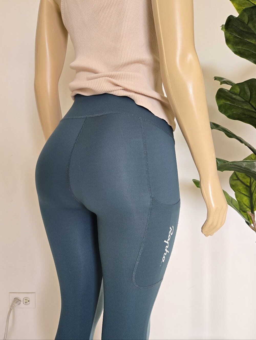 Rapha Commuter Leggings Women's Size Small Green Color cycling - Picture 3 of 14
